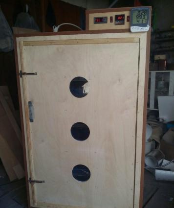 isdenilen yumurta sayına görə inkubatorlar yiqilir tam aftamat və zəma