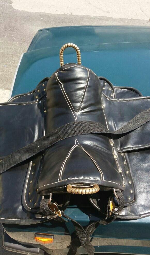 At yəhəri - atlar üçün dəri yəhərlər.Qiymət 119 azn.dən başlayır 600 a