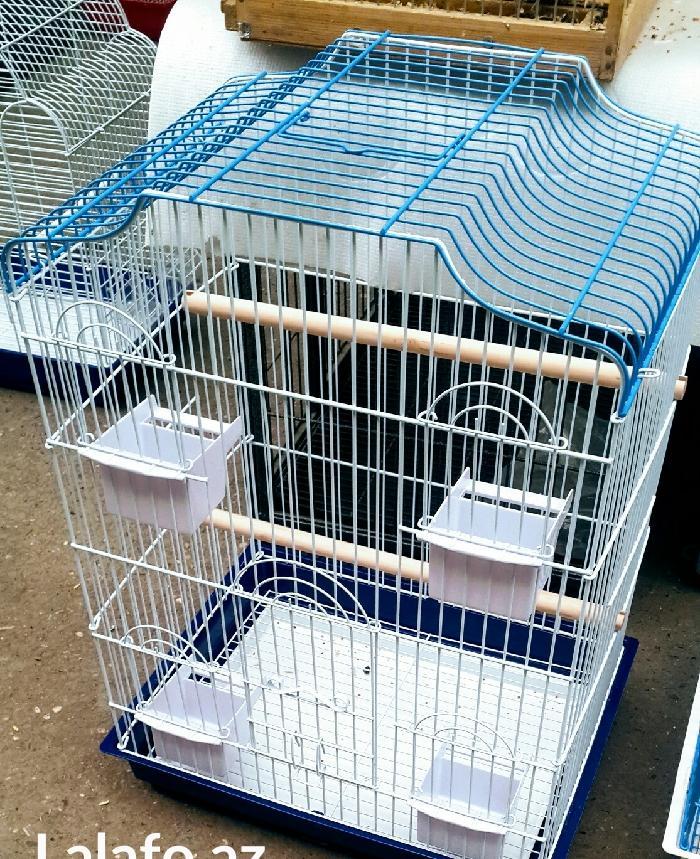 Teze iri qefes satilir. 2 su qabi,2 yem qabi+cubuqlari ustunde verilir