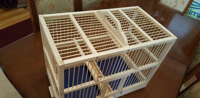 Qefes. Kanarya ucun daha uygundur (olculeri : uzunlugu-45sm, eni-25 sm