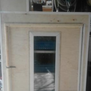 her olcude inqibatorlar yiqilir ve temir olunur ucuz qiymete