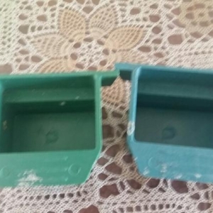 Islenmis qefes ewyalari ile birlikde satilir