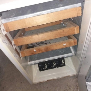 180 toyug yumurtasi yerlewir. Elada cixiw verir. Mexanikdi. baryerde e