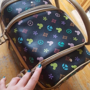 it piwik ucun sumka iki terefinde setka gozu var hava almag