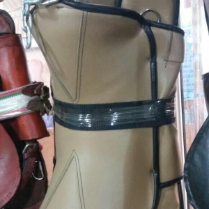 At yəhəri - atlar üçün dəri yəhərlər.Qiym