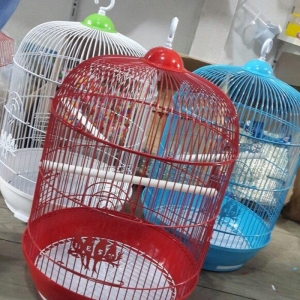 teze iri qefes satilir. Su qabi,yem qabi, cubuqu ,