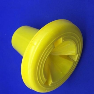 Yem qabı 
yemin yere tökülmesini ve israfının