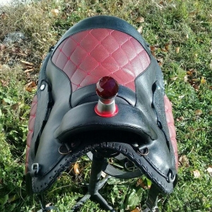 El iwidir temiz deriden ve paslanmayan metaldan hazirlanib Nerj ve gum