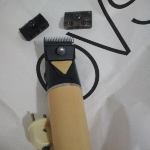 Saç kəsən maşin heyvanların strickasindada istifadə etmək olar əla vəz